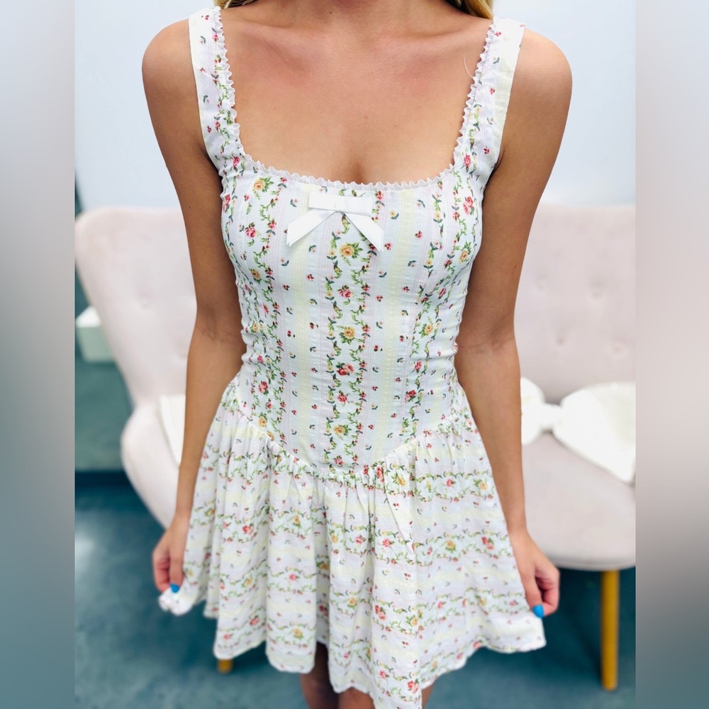 Sky to Moon Floral Sleeveless Dress